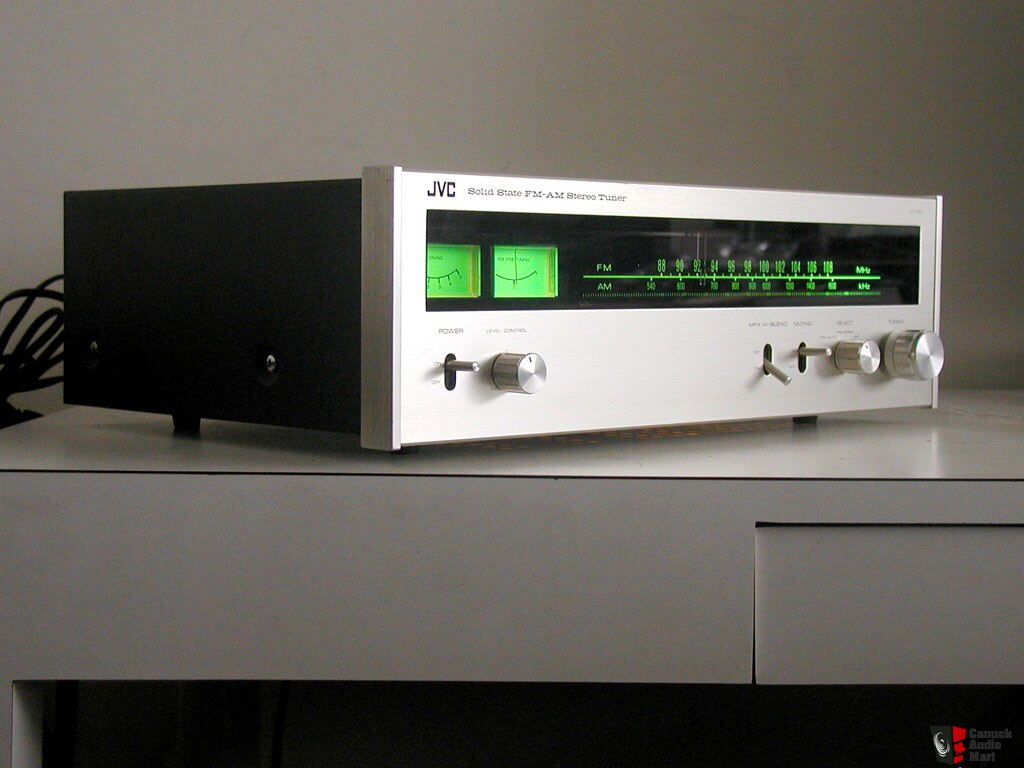 jvc-vt-700-fm-am-stereo-tuner-fixed-and-variable-outputs-can-go-direct
