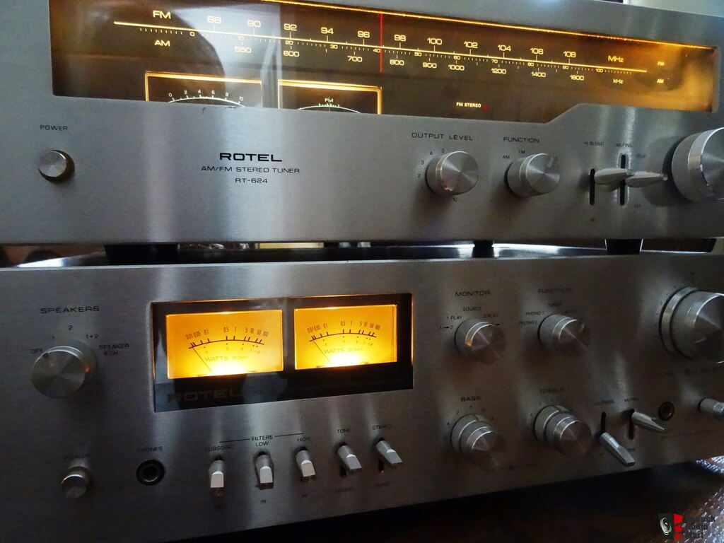 lawyer Elder Masaccio Rotel RA-812 Integrated & RT-624 Tuner - Made In Japan Photo #923572 -  Canuck Audio Mart