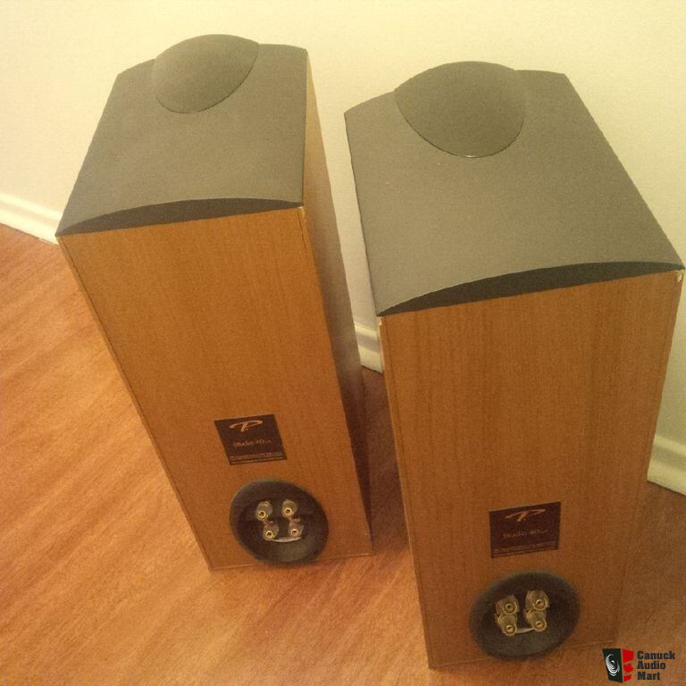 Selling a pair of used paradigm speakers Studio 40 v.3 Photo #932728 ...