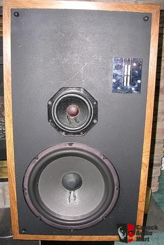 93515-vintage_infinity_qb_speakers.jpg
