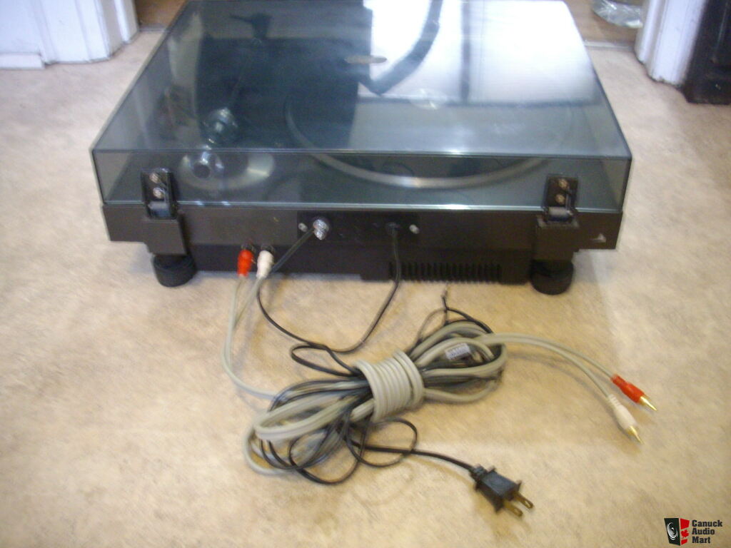 NAD 5020 semi automatic turntable. SUPERB SOUND! Photo #938056 