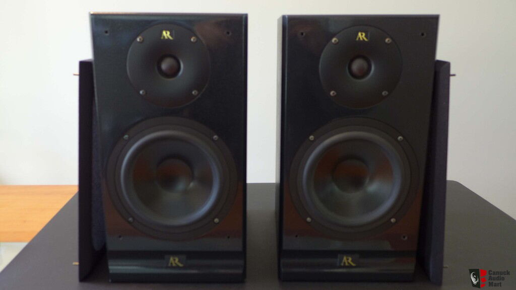 964681-acoustic-research-s20-