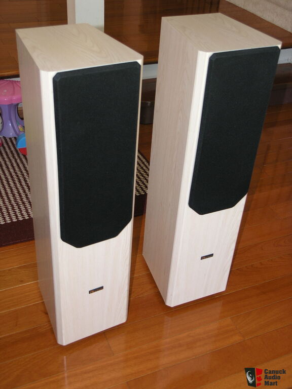 Axiom M40ti Speakers Photo #985286 